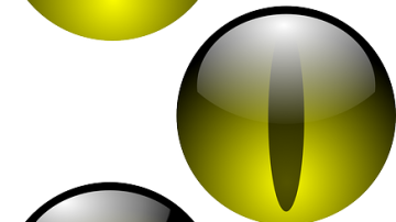 Woman's Eyeballs Turn Yellow After Taking Natural Supplement