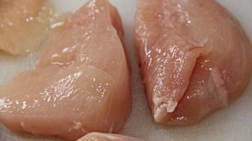 Guy Goes Viral After Eating Raw Chicken For 25 Days