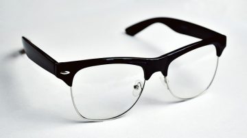 Harvard Duo Makes Glasses That Can Identify Anyone You Look At