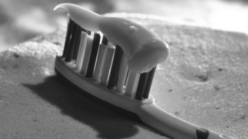 Woman Catches Cheating Husband With Electric Toothbrush